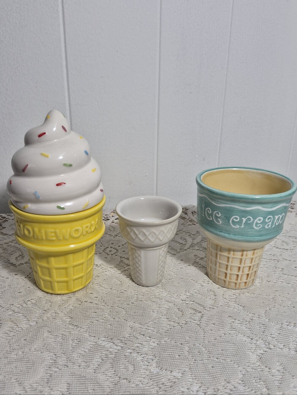 3 Ceramic Ice Cream Cones - Picture 1 of 16